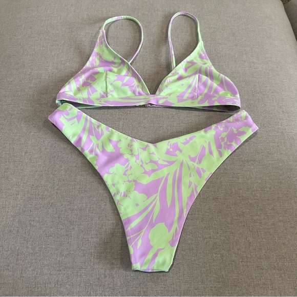 Kulani kinis bikini set size large - Picture 3 of 3